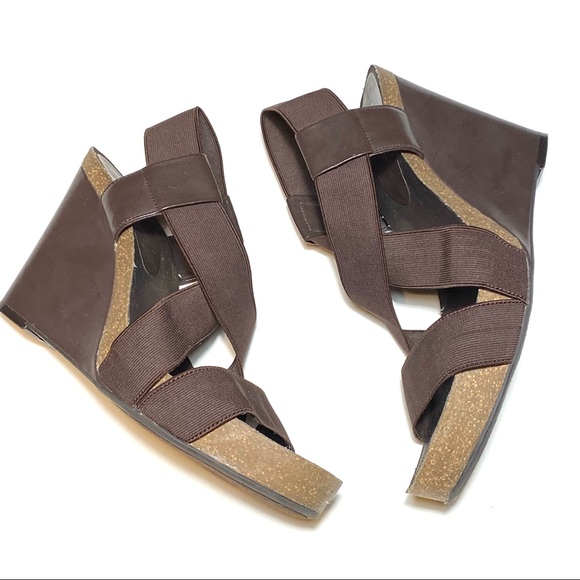 BCBGeneration Brown Wedge Sandal Size 7.5 - Picture 2 of 10